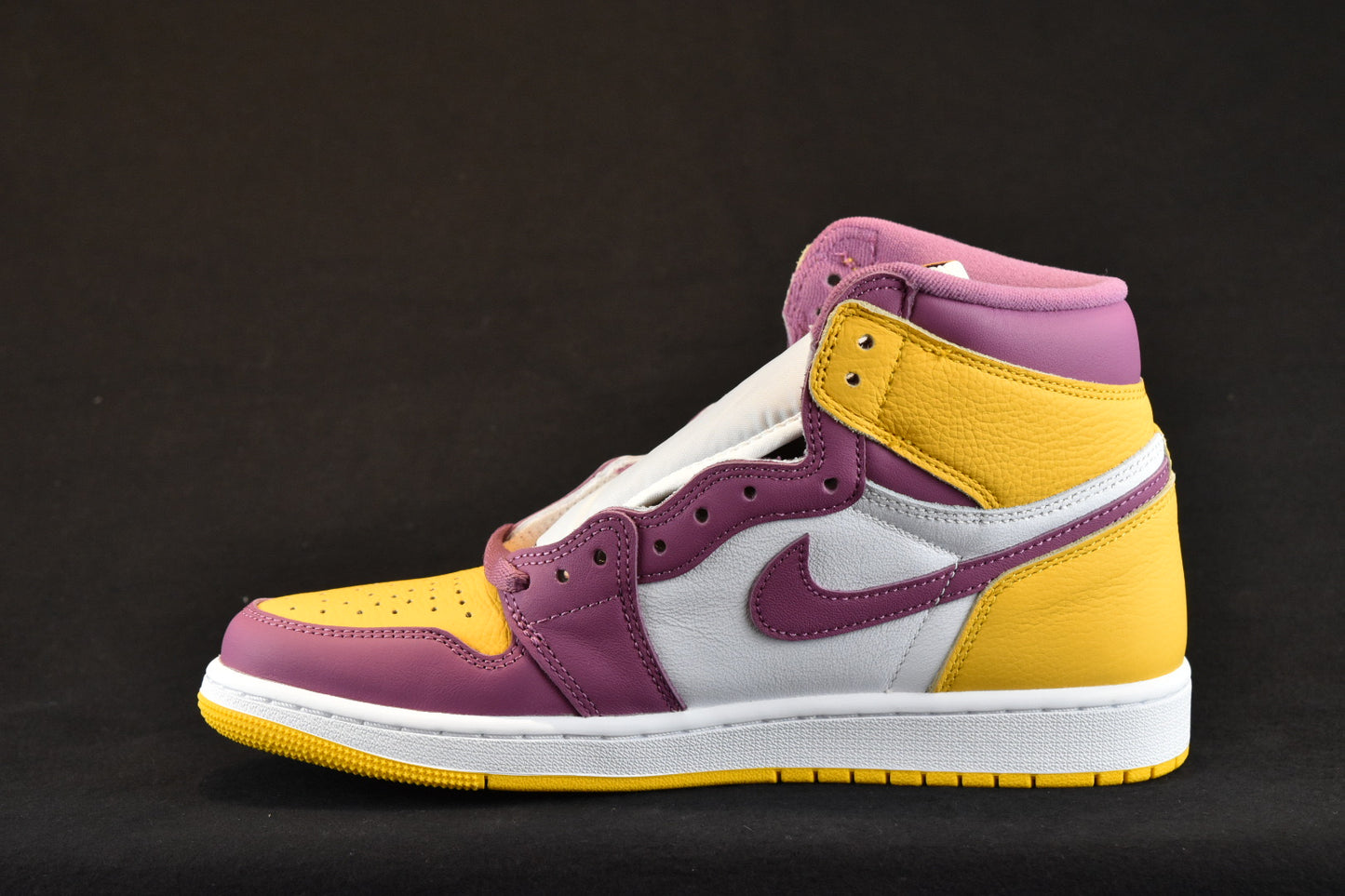 AIR JORDAN 1 RETRO HIGH OG BROTHERHOOD