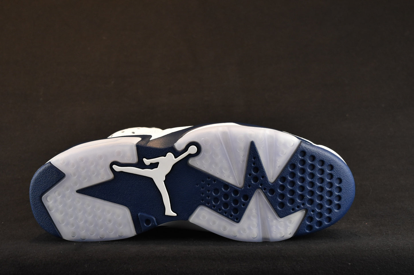 AIR JORDAN 6 RETRO MIDNIGHT NAVY
