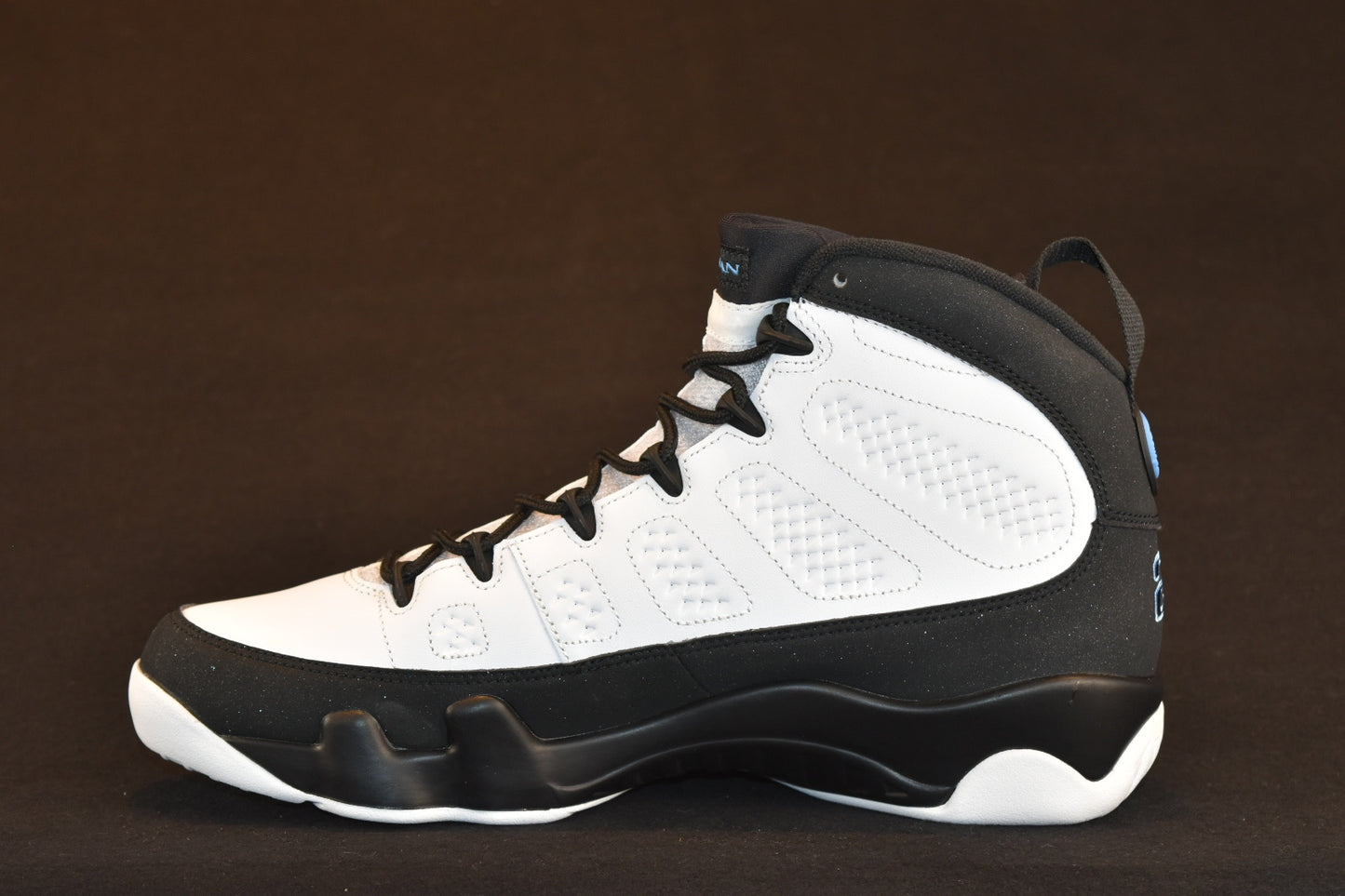 AIR JORDAN 9 RETRO UNIVERSITY BLUE