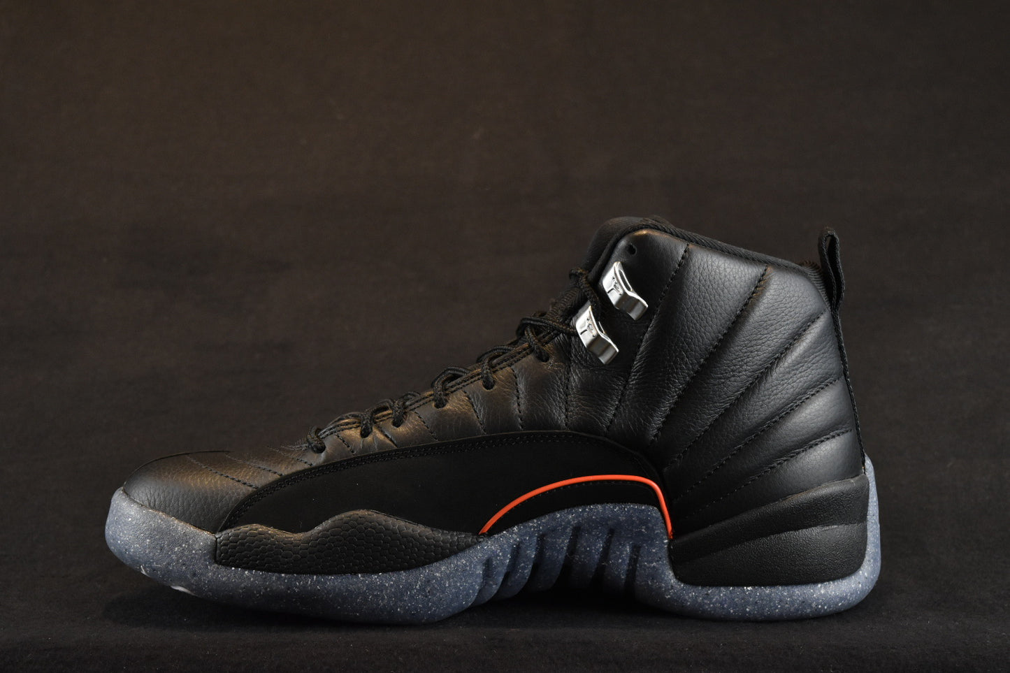 AIR JORDAN 12 RETRO UTILITY
