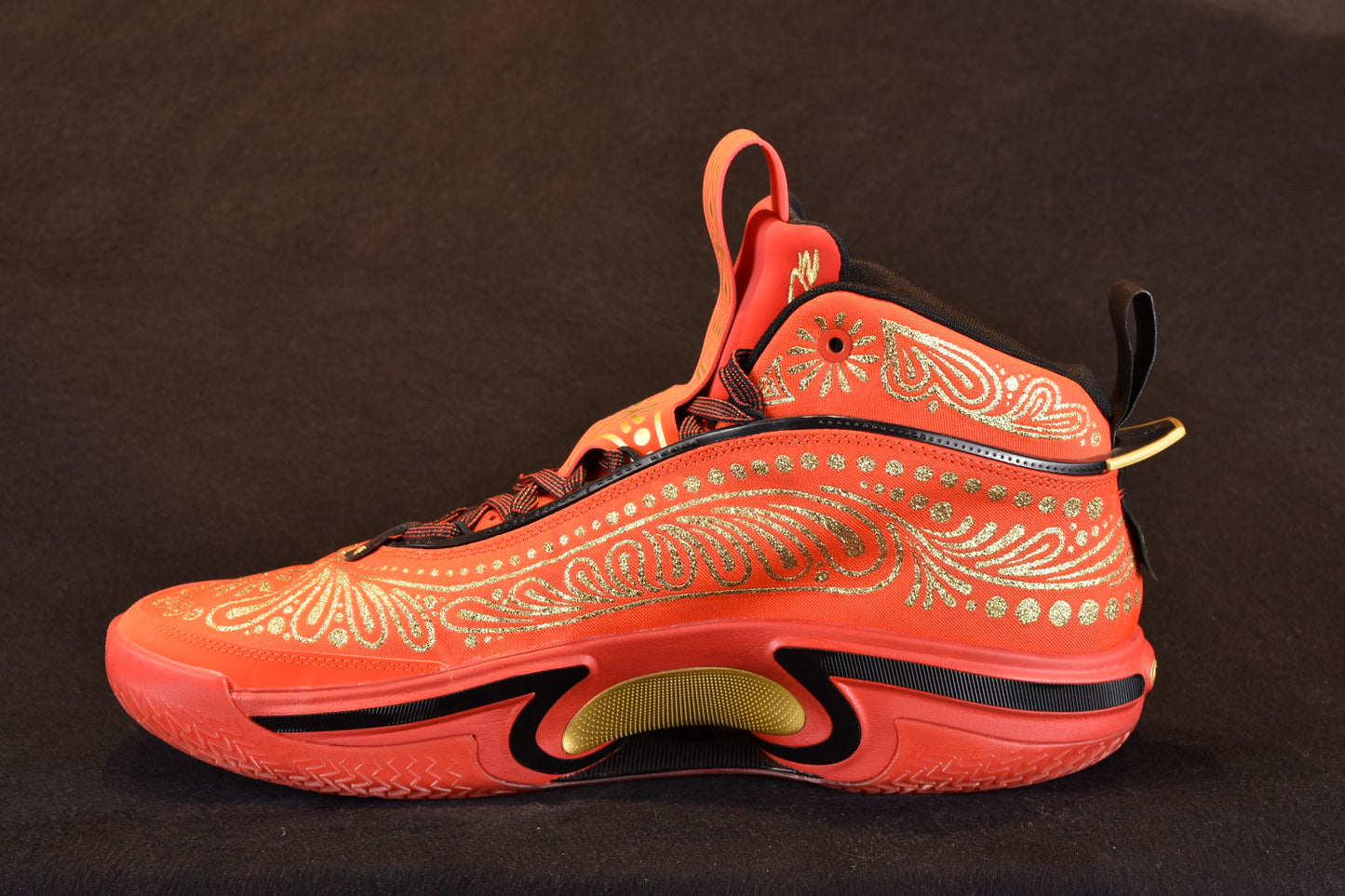 AIR JORDAN 36 LUKA DONCIC EL MATADOR