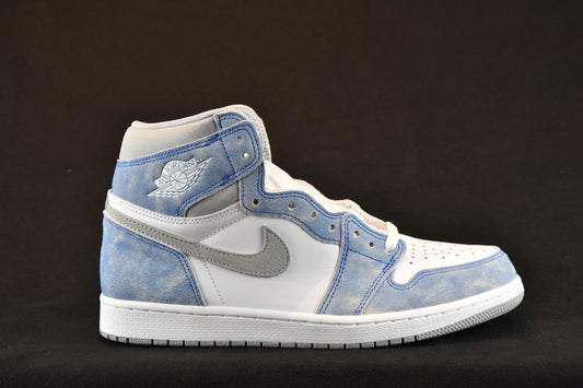 AIR JORDAN 1 RETRO HIGH OG HYPER ROYAL