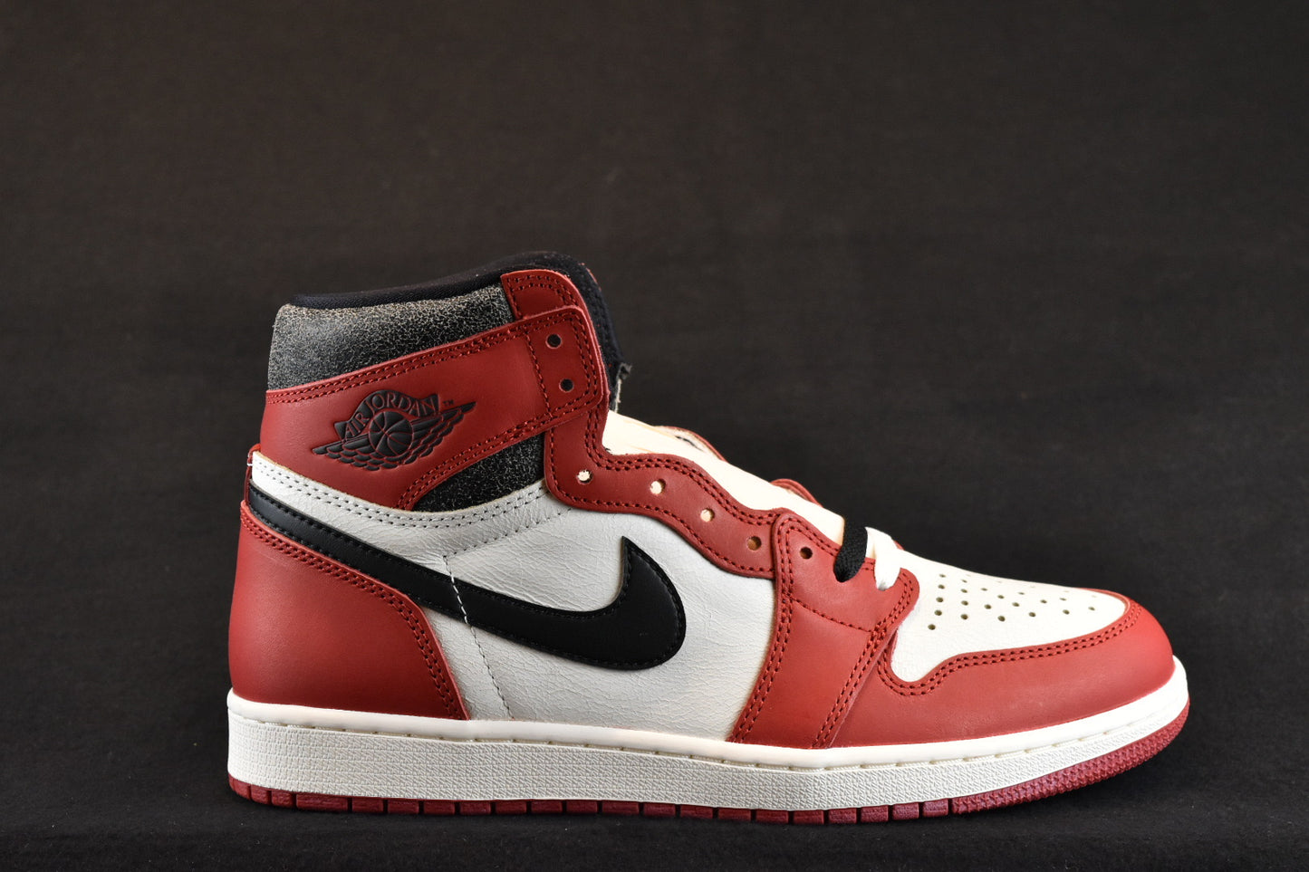 AIR JORDAN RETRO 1 HIGH OG LOST AND FOUND