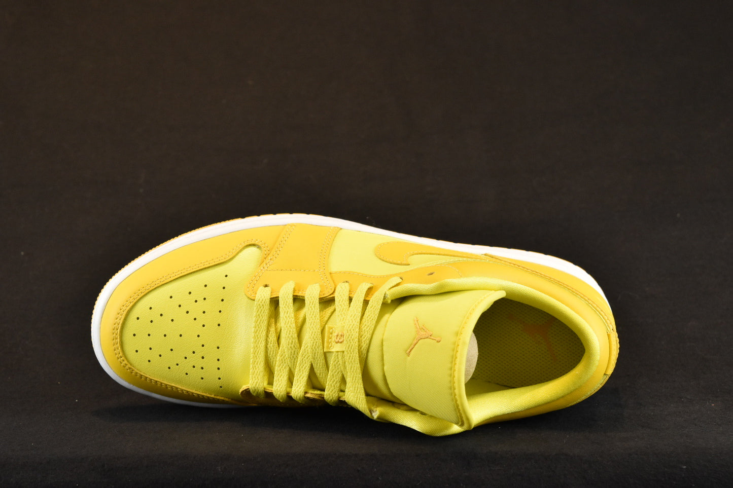 AIR JORDAN 1 RETRO LOW YELLOW STRIKE